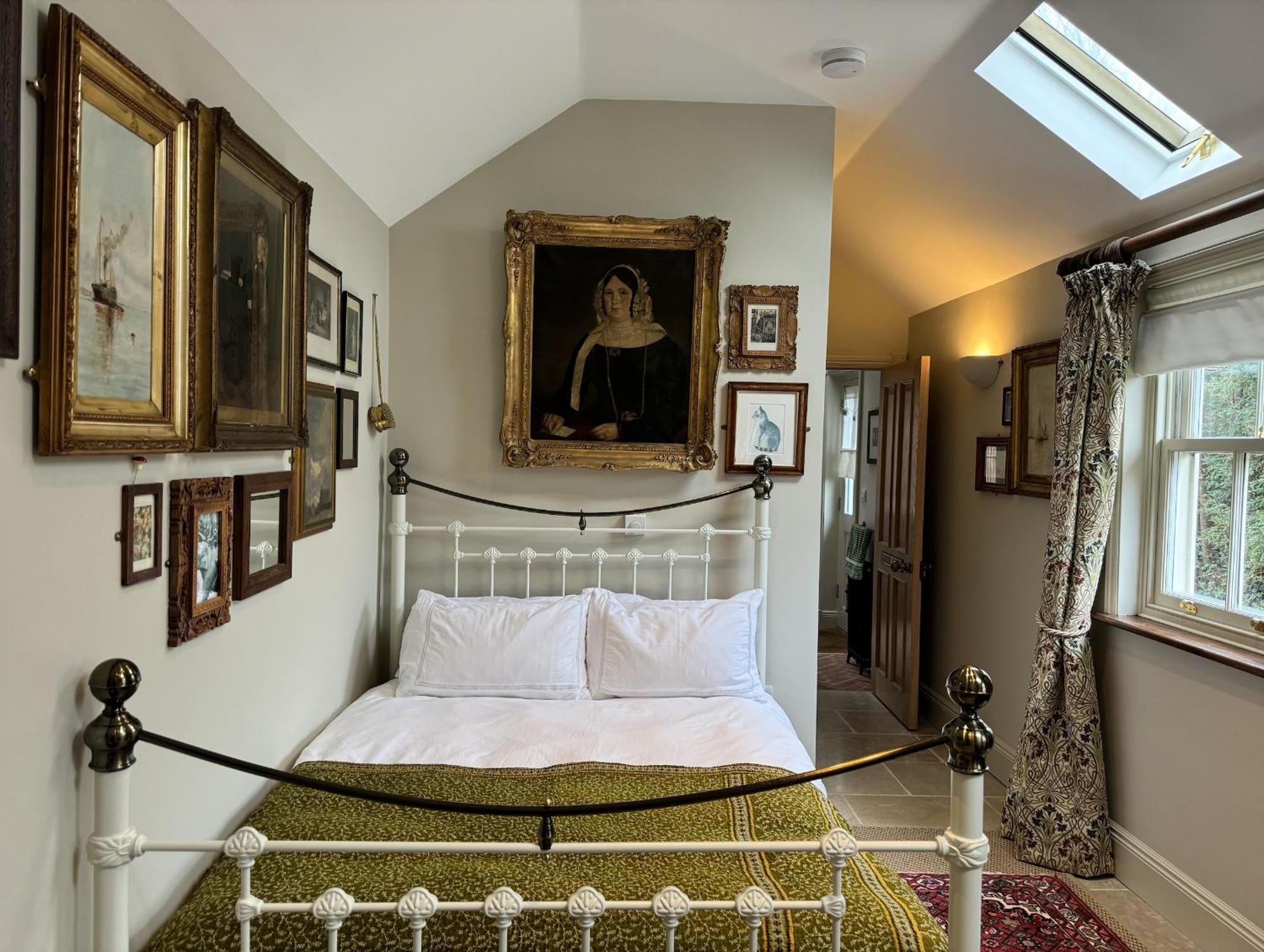 Enchanting 1 Bedroom Home With Kitchen サフロン・ワルデン エクステリア 写真